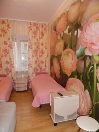Мини-отель Bon-Appart on Bolshaya Morskaya 31  Санкт-Петербург Двухместный номер с 2 отдельными кроватями и собственной внешней ванной комнатой - «4»-1