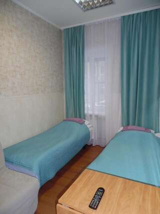 Мини-отель Bon-Appart on Bolshaya Morskaya 31  Санкт-Петербург Двухместный номер с 2 отдельными кроватями и собственной внешней ванной комнатой - 3-5